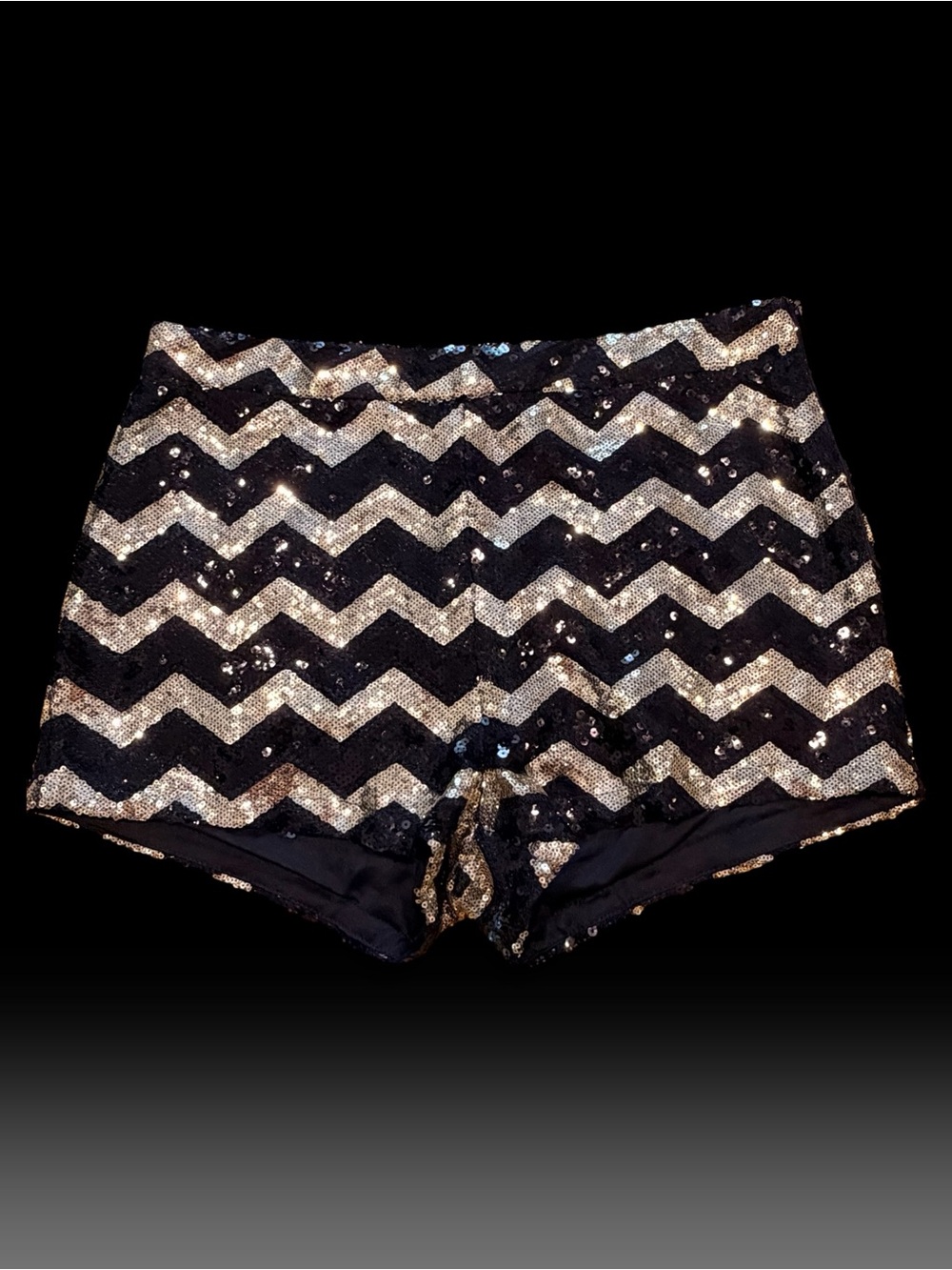 Forever 21 Black & Silver Sequin High Waisted Chevron Shorts. Size Large